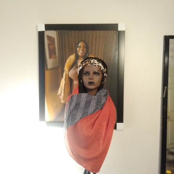 Time and Tru Accessories - Please welcome my new model Fatima for sale is the scarf she winter time fine